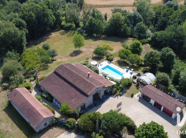 Vouvant, Pays-de-la-Loire 85120
