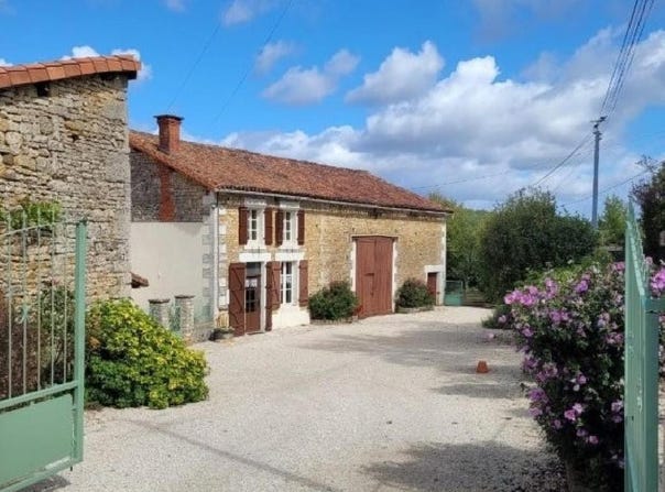 NANTEUIL EN VALLEE, Nouvelle-Aquitaine 16460