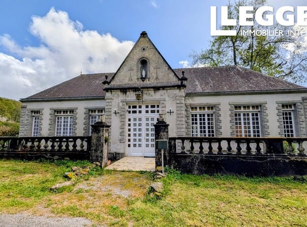 Plouray, Brittany 56770