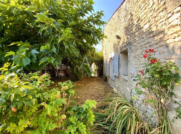 Saintes, Charente-Maritime 17100