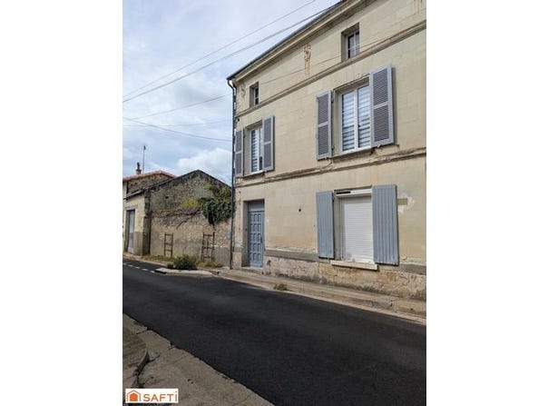 Monts-Sur-Guesnes, Poitou-Charentes 86420