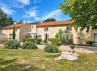 Grignan, Auvergne-Rhône-Alpes 26230