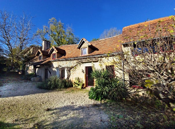CAYLUS, Occitanie 82160