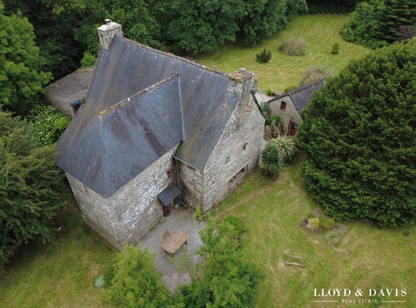 Kergrist-Moëlou, Brittany 22110