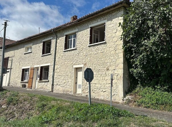 Salles-Lavalette, Poitou-Charentes 16190