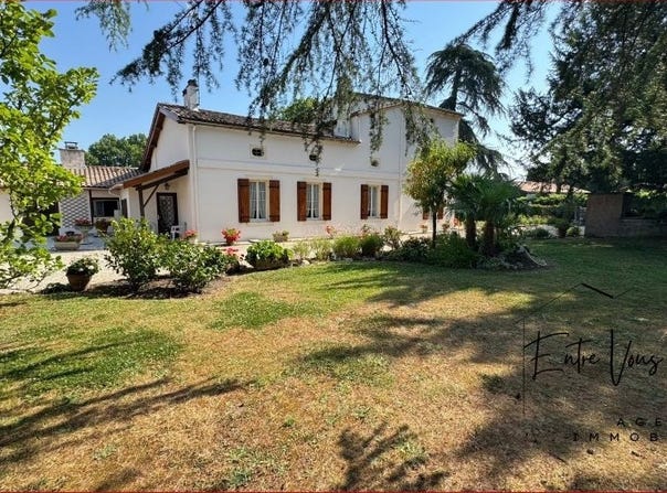 Bazas, Aquitaine 33430