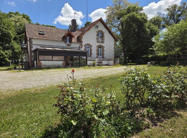Moulins, Auvergne 03000