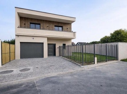 Reims, Champagne-Ardenne 51100