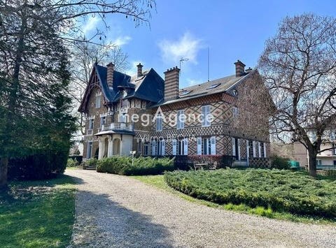 Sens, Bourgogne 89100