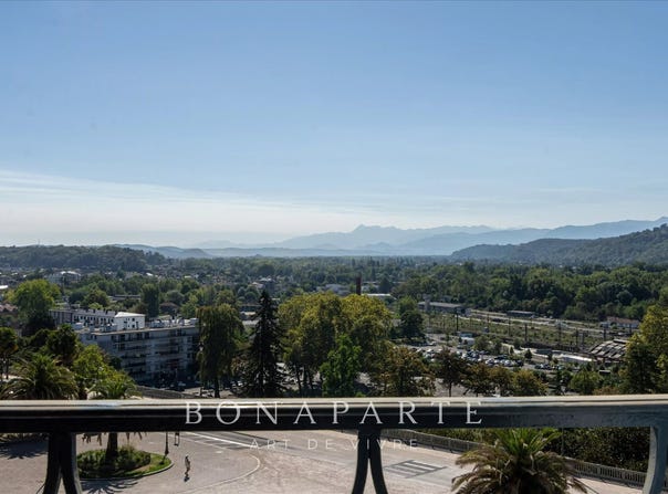 Pau, Aquitaine 64000