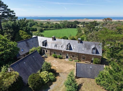 Penvénan, Brittany 22710