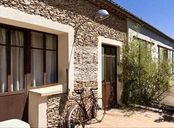 Aramon, Languedoc-Roussillon 30390
