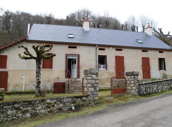 La Comelle, Burgundy 71990