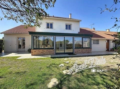 Coron, Pays de la Loire 49690