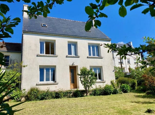 Audierne, Brittany 29770