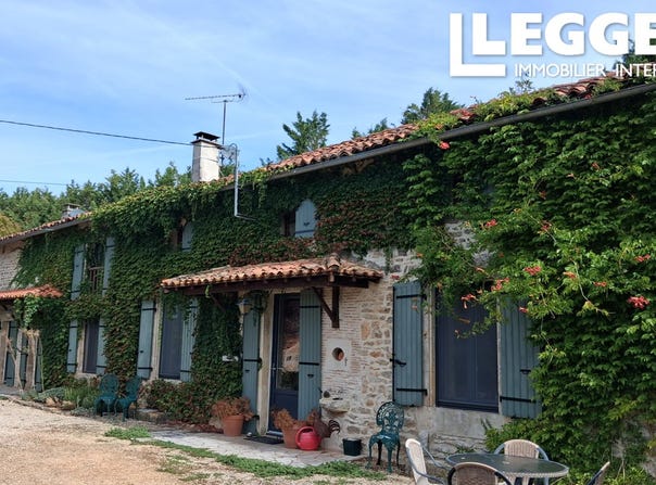 Civray, Nouvelle-Aquitaine 86400