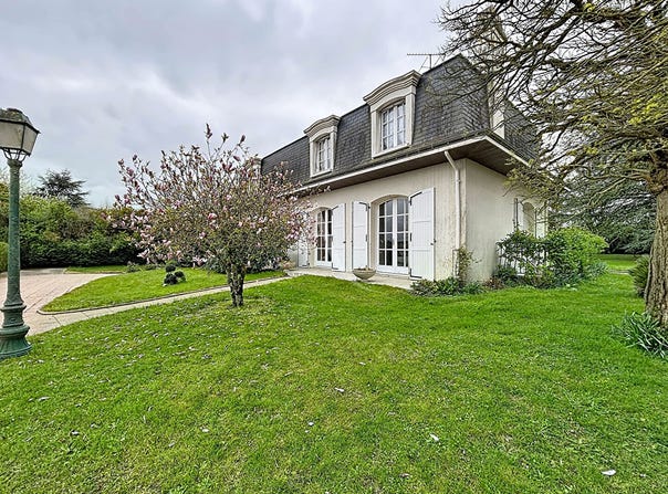 CRAON, Pays de la Loire 53400