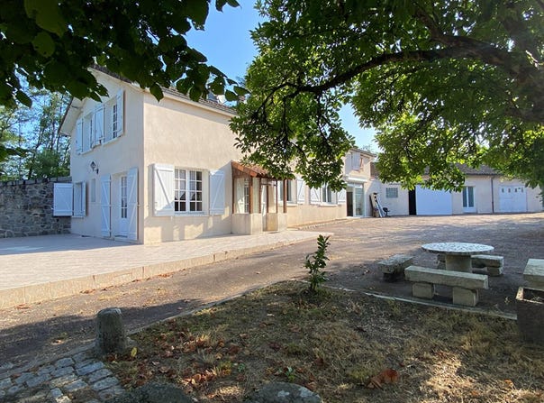 Bussière-Badil, Aquitaine 24360