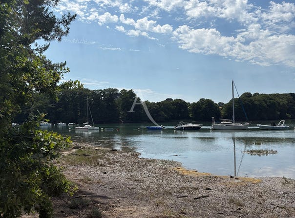 VANNES, Brittany 56000