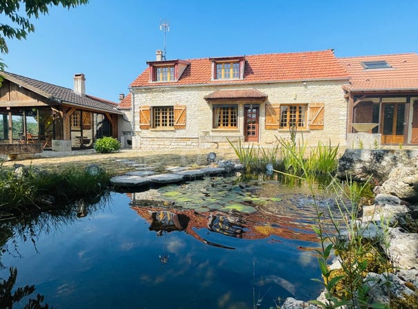 Noyers, Burgundy 89310