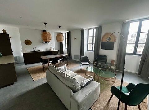 BLAYE, Aquitaine 33390