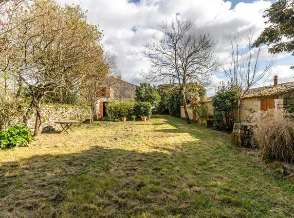 Saint-Romain-de-Benet, Poitou-Charentes 17600