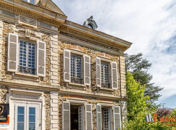 Éveux, Rhône 69210