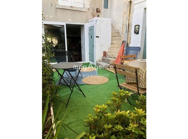 Saint-Savin, Poitou-Charentes 86310