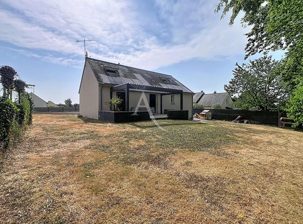 COMBREE, Pays de la Loire 49520