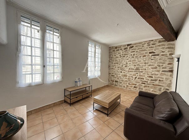NIMES, Occitanie 30000