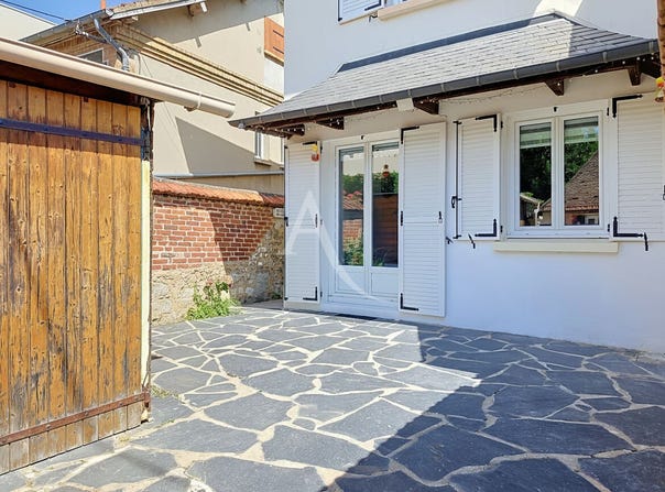 LOUVIERS, Normandy 27400