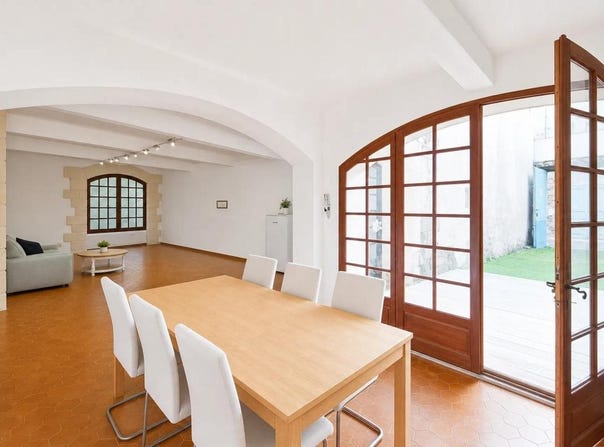 Roquemaure, Languedoc-Roussillon 30150