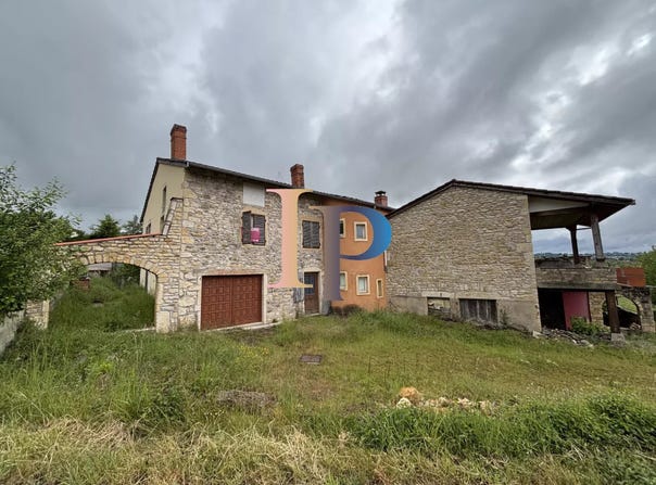 Charlieu, Saône-et-Loire 42190