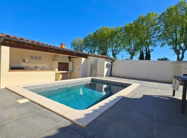 Tourbes, Languedoc-Roussillon 34120