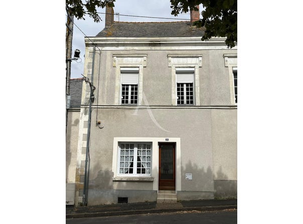 COMBREE, Pays de la Loire 49520