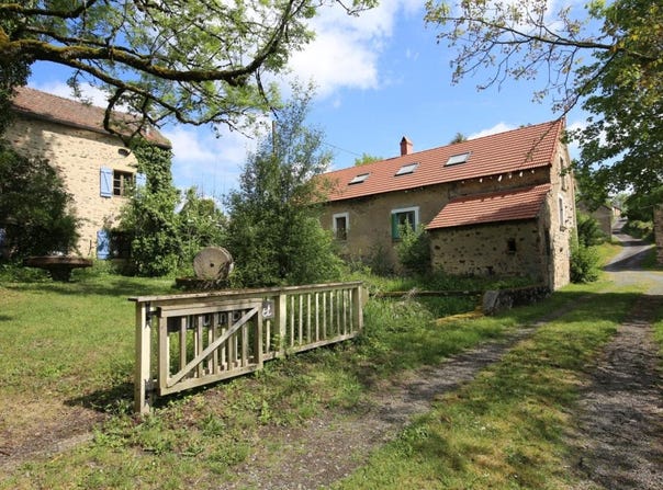 Chiddes, Burgundy 58170