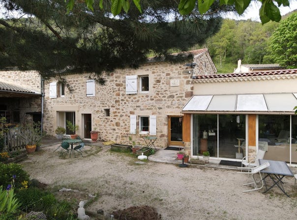 Saint-Georges-les-Bains, Auvergne-Rhône-Alpes 07800
