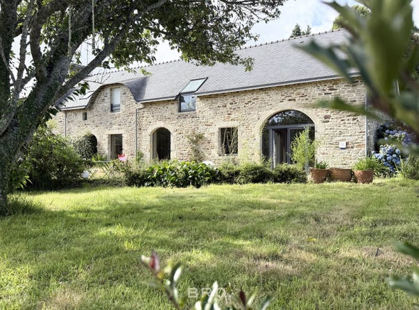 Saint-Avé, Brittany 56890