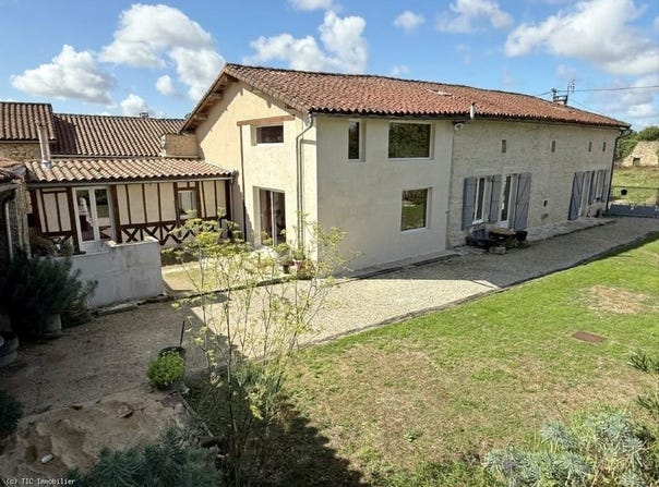 Nanteuil-en-Vallée, Poitou-Charentes 16700