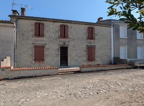 Mauze-Sur-Le-Mignon, Poitou-Charentes 79210
