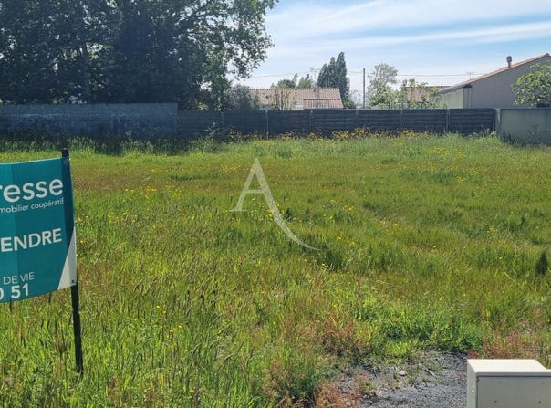 COMMEQUIERS, Pays de la Loire 85220