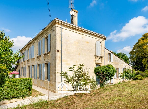 BOURG, Nouvelle-Aquitaine 33710