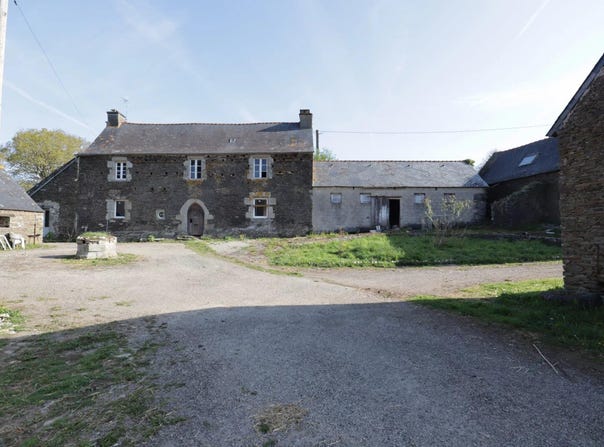 Carhaix-Plouguer, Brittany 29270