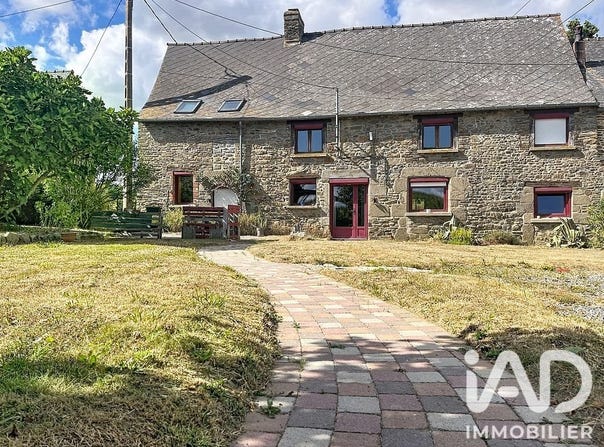 Combourg, Brittany 35270
