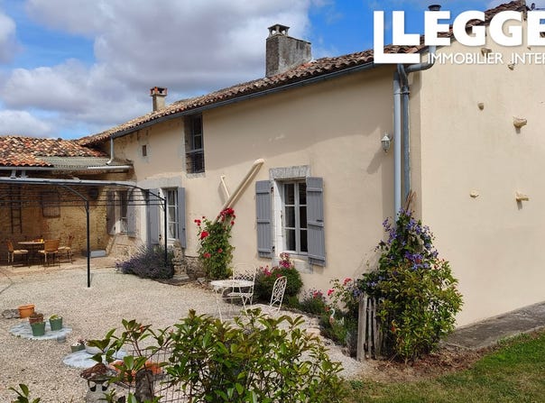 Saint-Macoux, Nouvelle-Aquitaine 86400