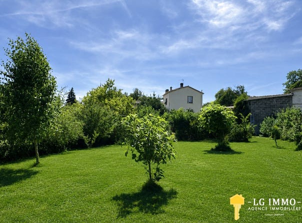 Mortagne-sur-Gironde, Poitou-Charentes 17120