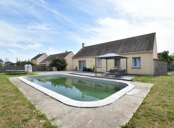 Chateaudun, Centre-Val de Loire 28200