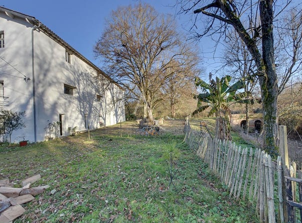 CASTELSARRASIN, Occitanie 82100