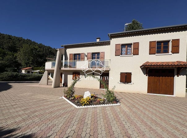 Saint-Germain-Laprade, Auvergne 43700