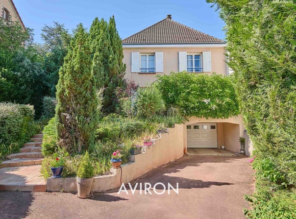 Chartres, Centre-Val de Loire 28000
